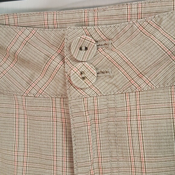 DKNY Khaki Plaid Bermuda Shorts Petite - Picture 2 of 7
